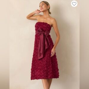 Elegant Strapless Burgundy Dress
